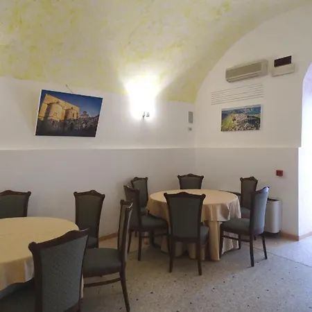 San Giuseppe 4* ג'ראצ'ה